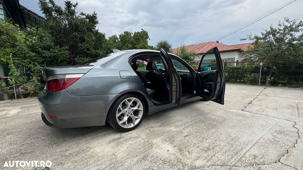 BMW Seria 5 525d - 15
