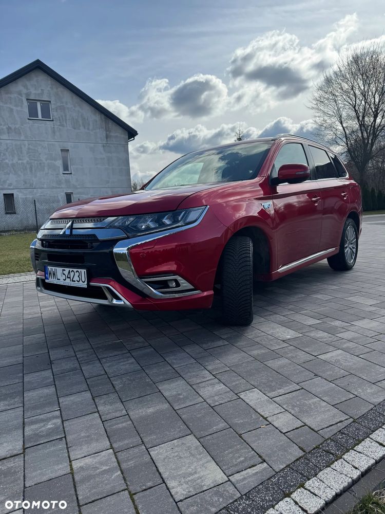Mitsubishi Outlander - 22