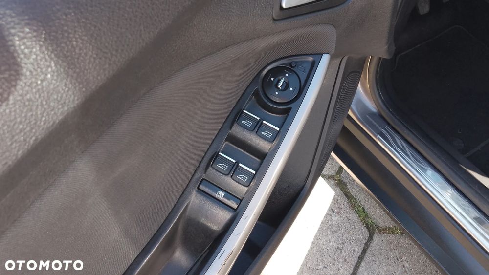 Ford Focus 1.0 EcoBoost Trend Sport - 22