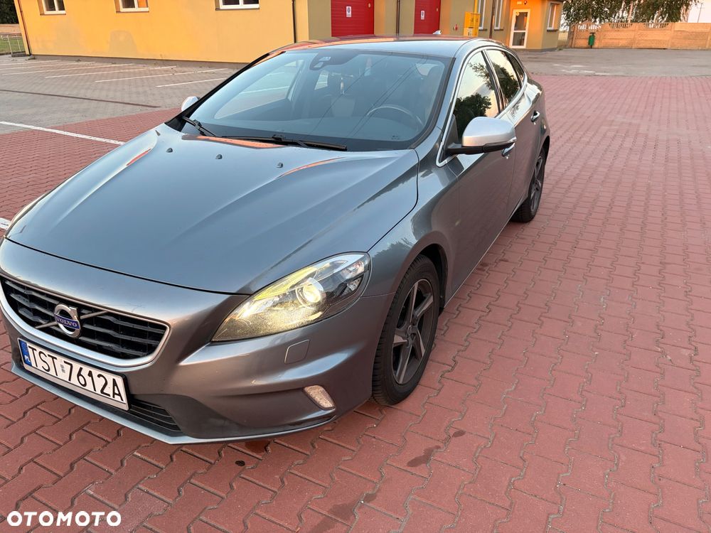 Volvo V40 D2 Drive-E R-Design Momentum - 8