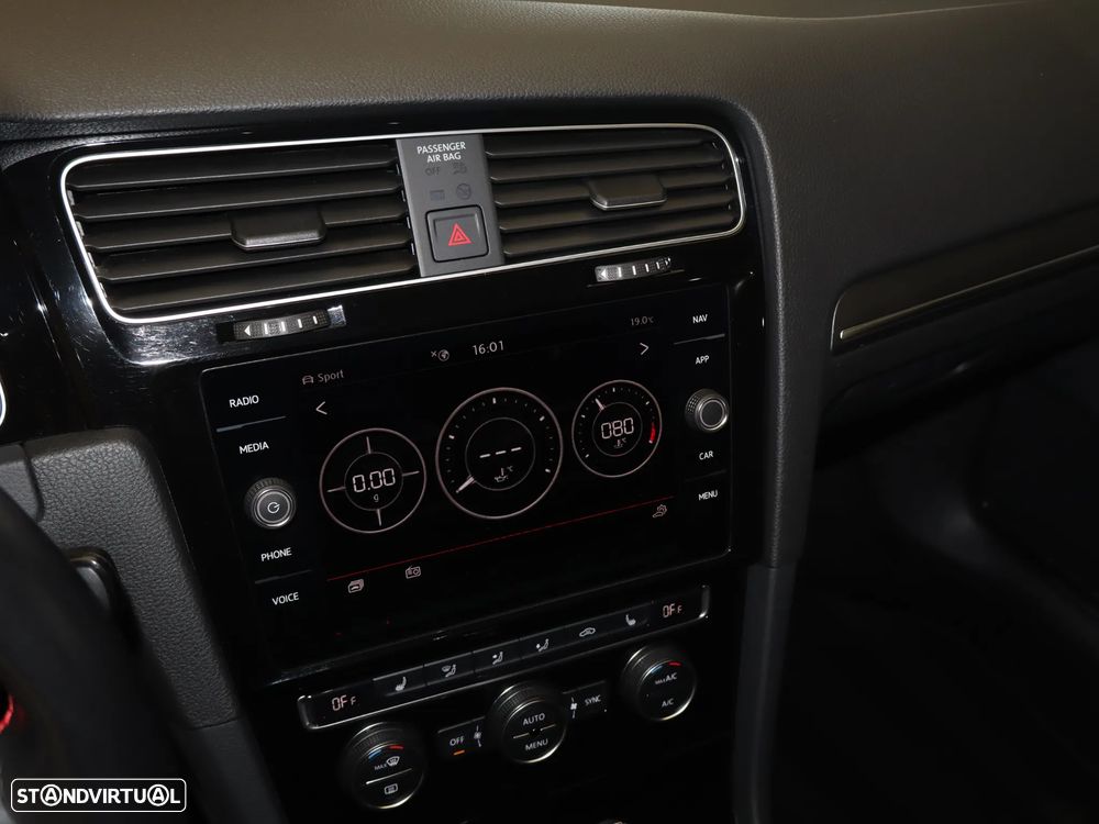 VW Golf 2.0 TSI GTI DSG Performance - 22