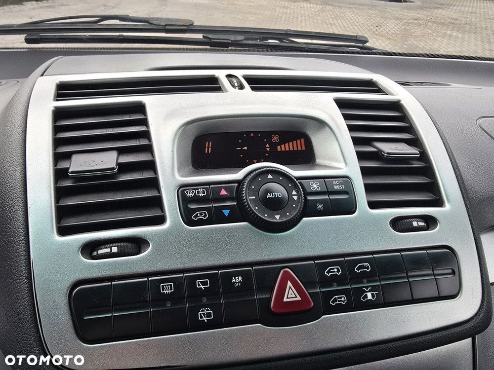 Mercedes-Benz Vito - 26