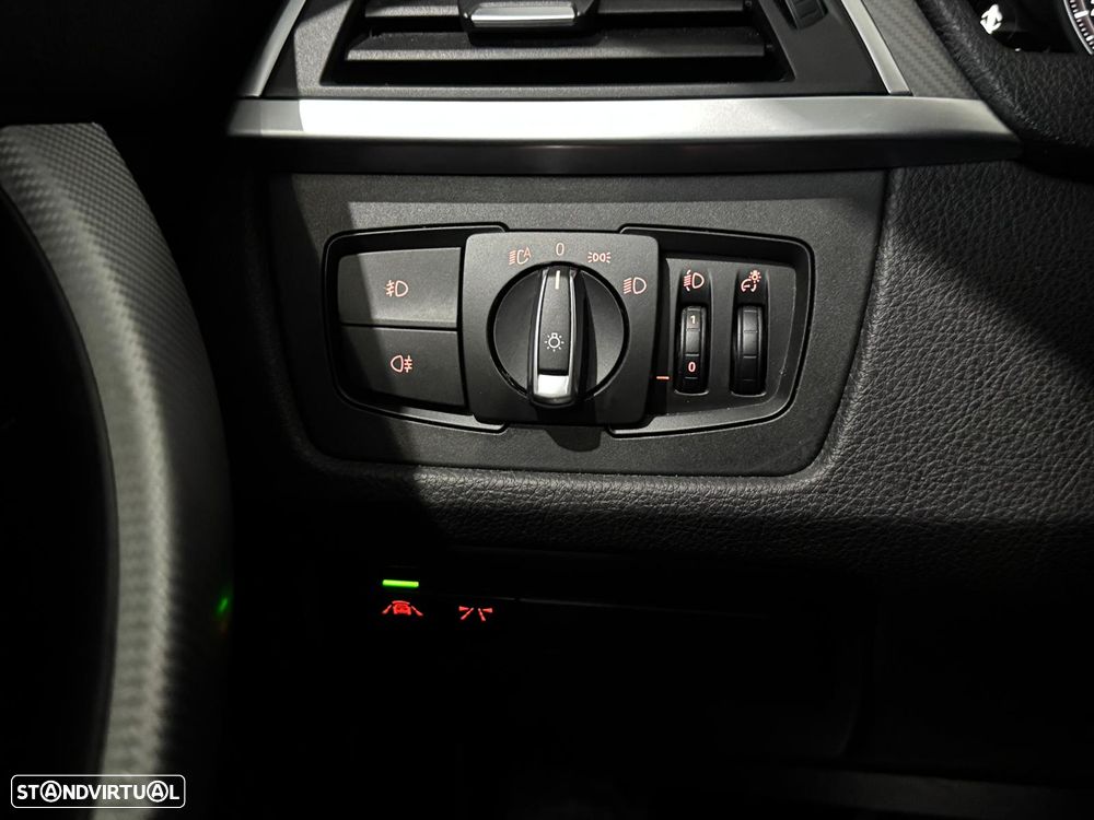 BMW 320 i Pack M Auto - 18