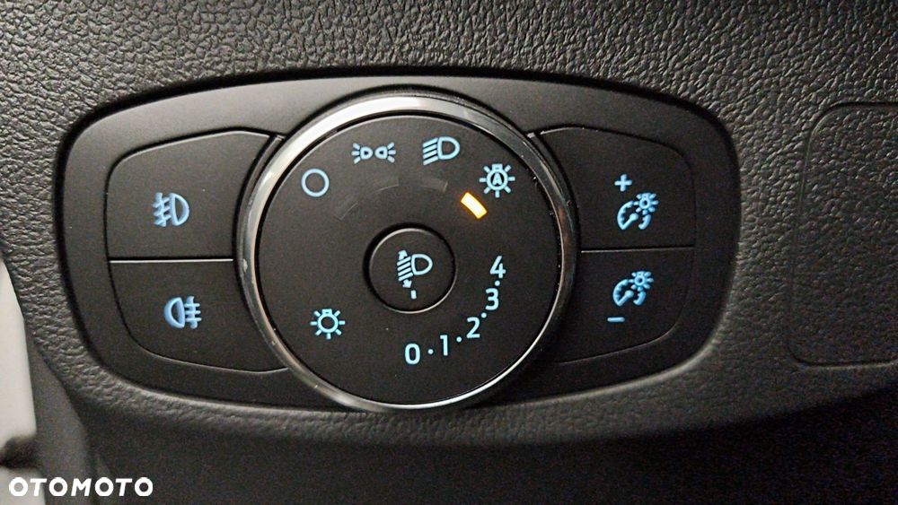 Ford Focus 1.0 EcoBoost mHEV Titanium X - 21