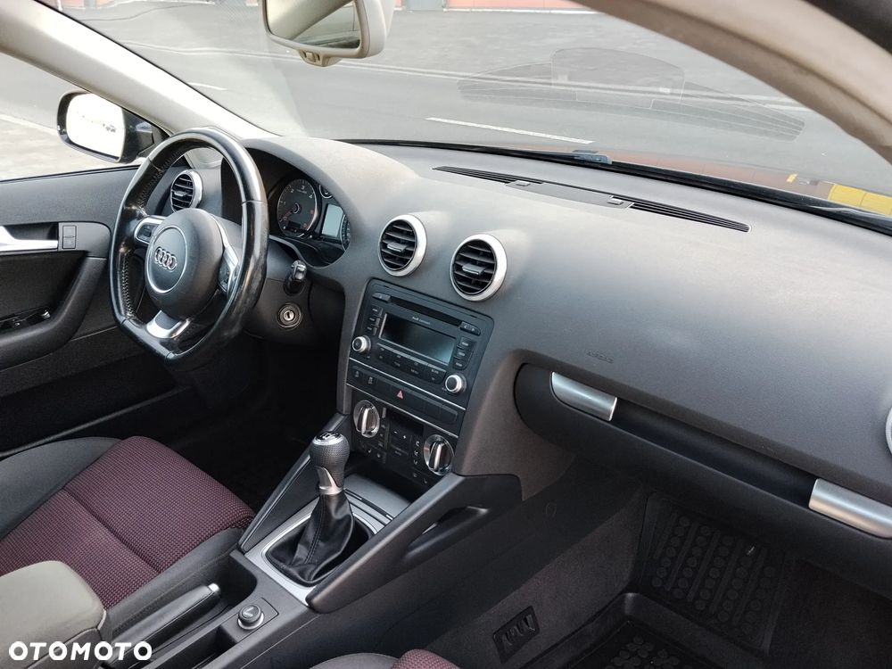 Audi A3 Sportback - 8