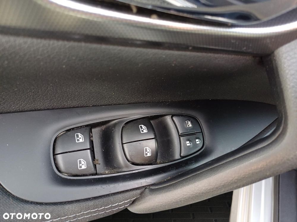 Nissan Qashqai 1.2 DIG-T N-Connecta - 22