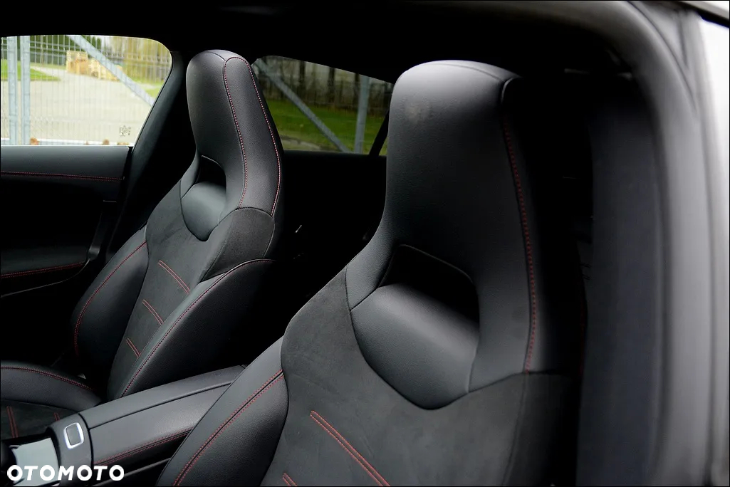 Mercedes-Benz CLA 180 Shooting Brake 7G-DCT AMG Line Advanced Plus - 19