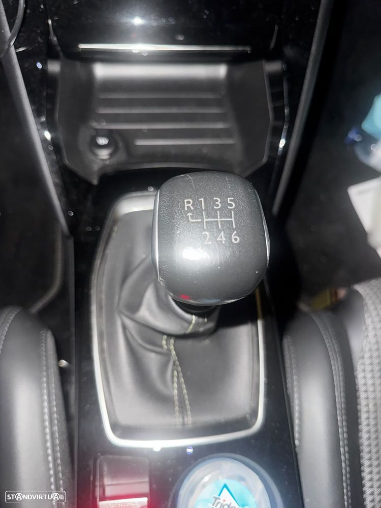 Peugeot 208 1.2 PureTech GT - 5