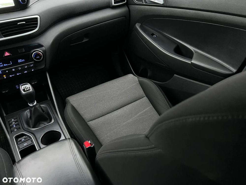 Hyundai Tucson 1.6 GDI BlueDrive Comfort 2WD - 27