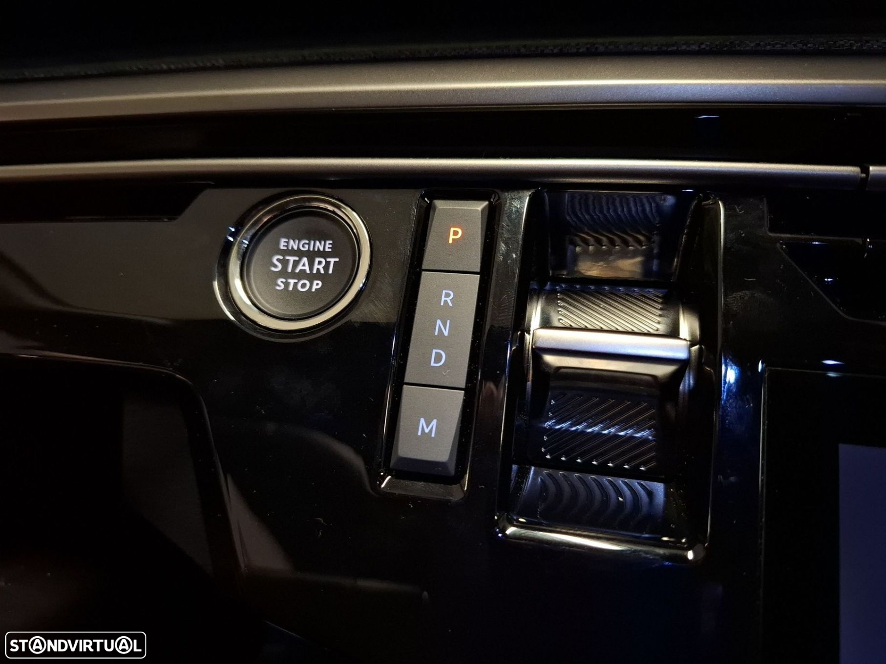 Peugeot 3008 1.2 Hybrid Allure e-DCS6 - 17