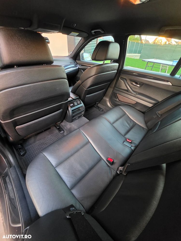 BMW Seria 5 525d xDrive - 22