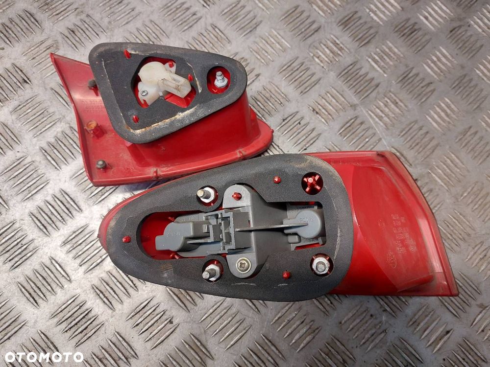 LAMPA LEWY PRAWY TYŁ ALFA ROMEO 147 46556349 46556346 46556347 - 4