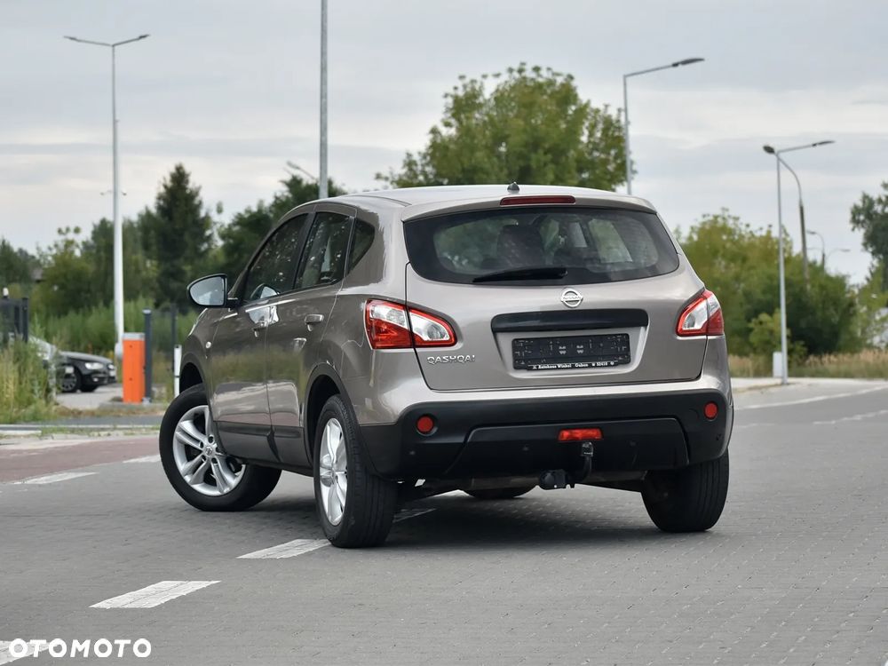Nissan Qashqai - 10