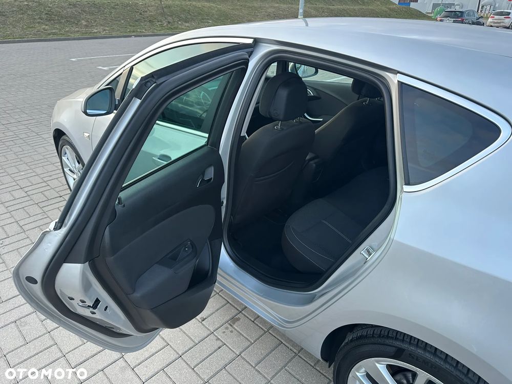 Opel Astra 1.4 Turbo - 18