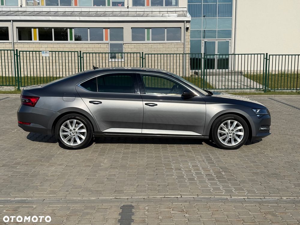Skoda Superb 2.0 TDI 4x4 DSG Style - 10