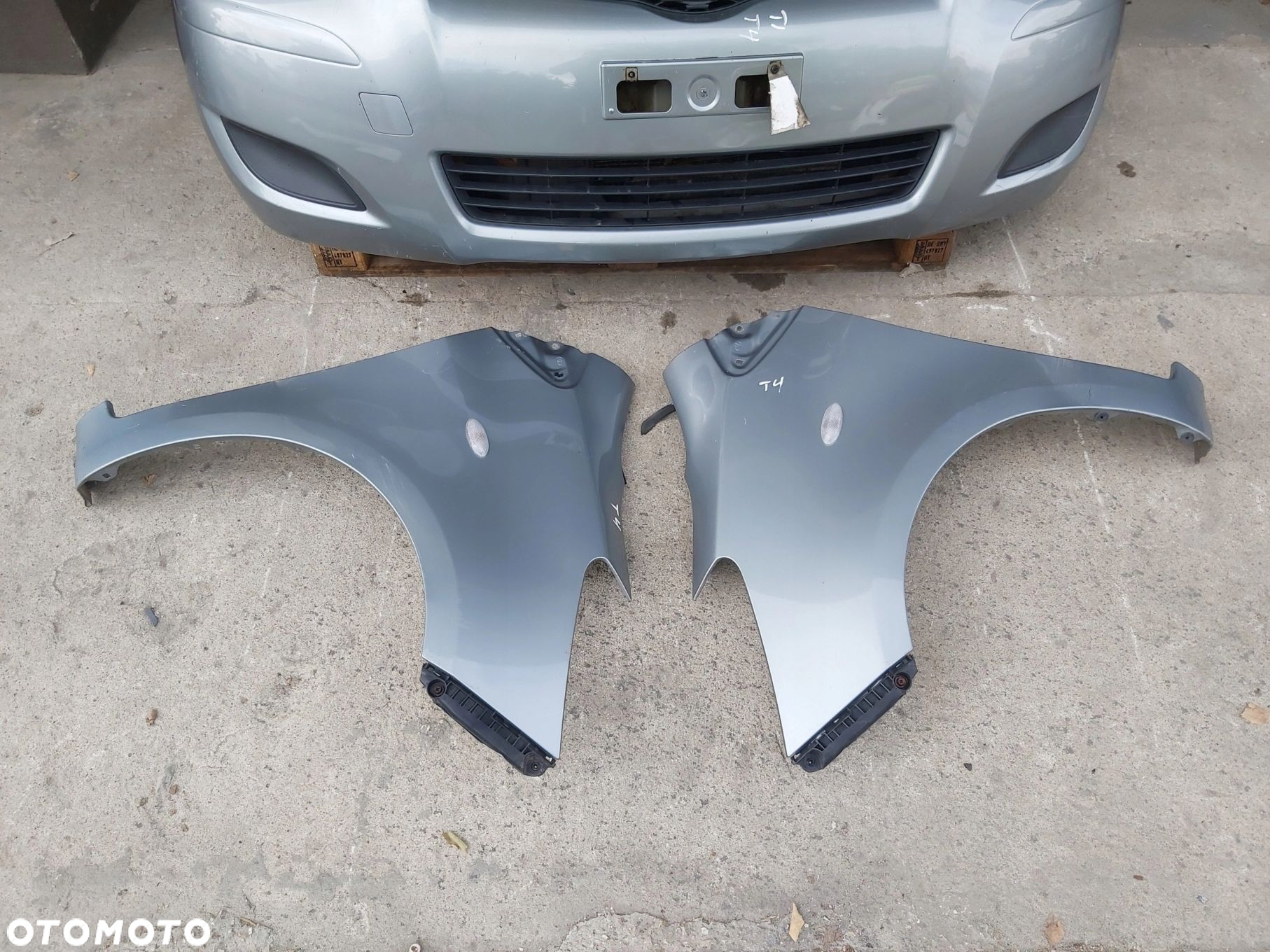 Toyota Yaris II LIFT Kompletny przód zderzak maska - 4