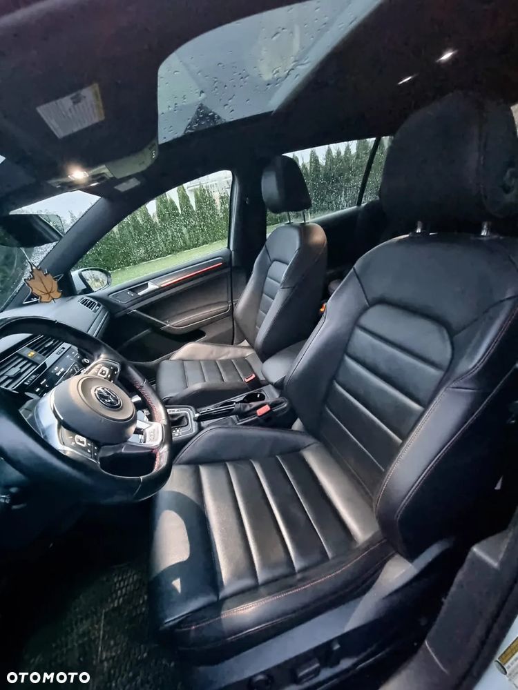 Volkswagen Golf GTI (BlueMotion Technology) DSG Performance - 11