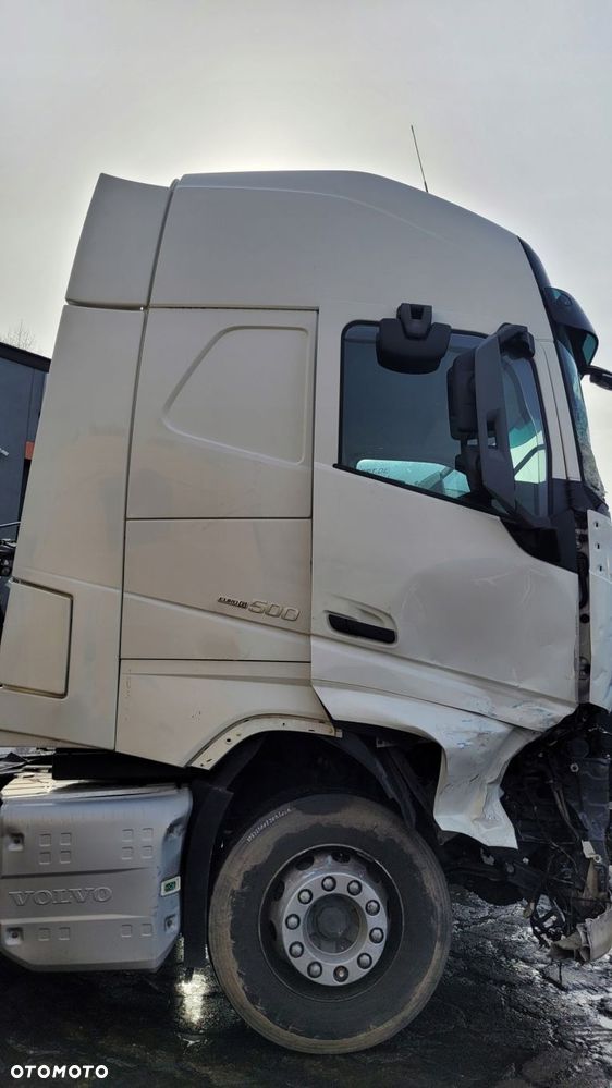 KOMPLETNA KABINA VOLVO FH4 GLOBETROTTER XL EURO 6 EUROPA - 6