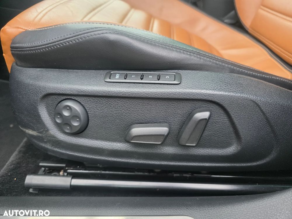 Volkswagen Passat CC - 11