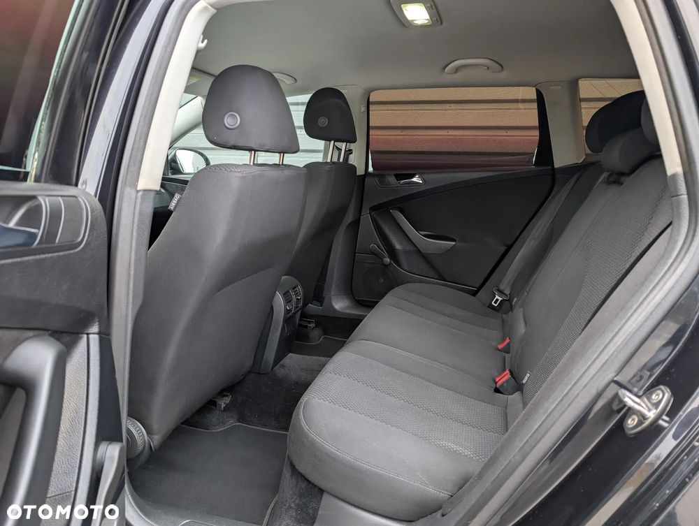 Volkswagen Passat 2.0 TDI Individual Chrom - 8