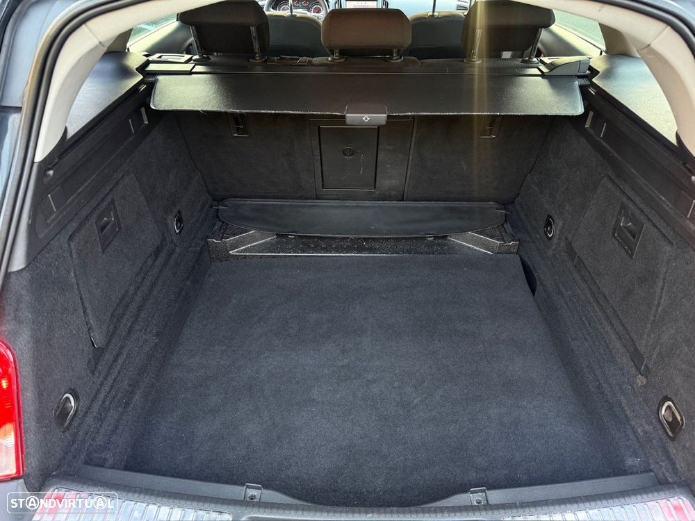 Opel Insignia Sports Tourer - 18