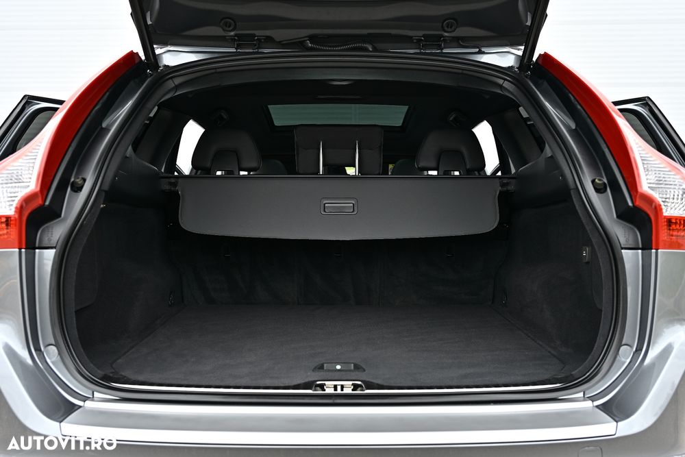 Volvo XC 60 D4 Geartronic Summum - 28