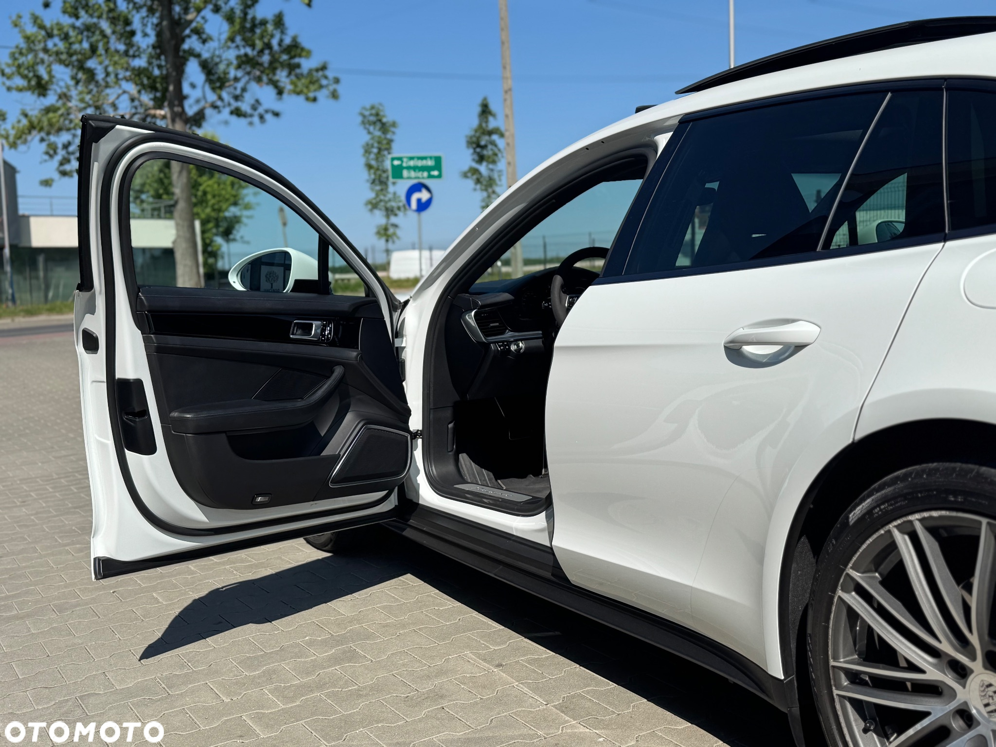 Porsche Panamera 4 E-Hybrid Sport Turismo - 15
