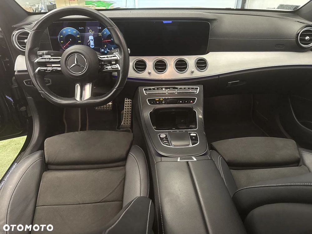 Mercedes-Benz Klasa E 220 d 4-Matic AMG - 21