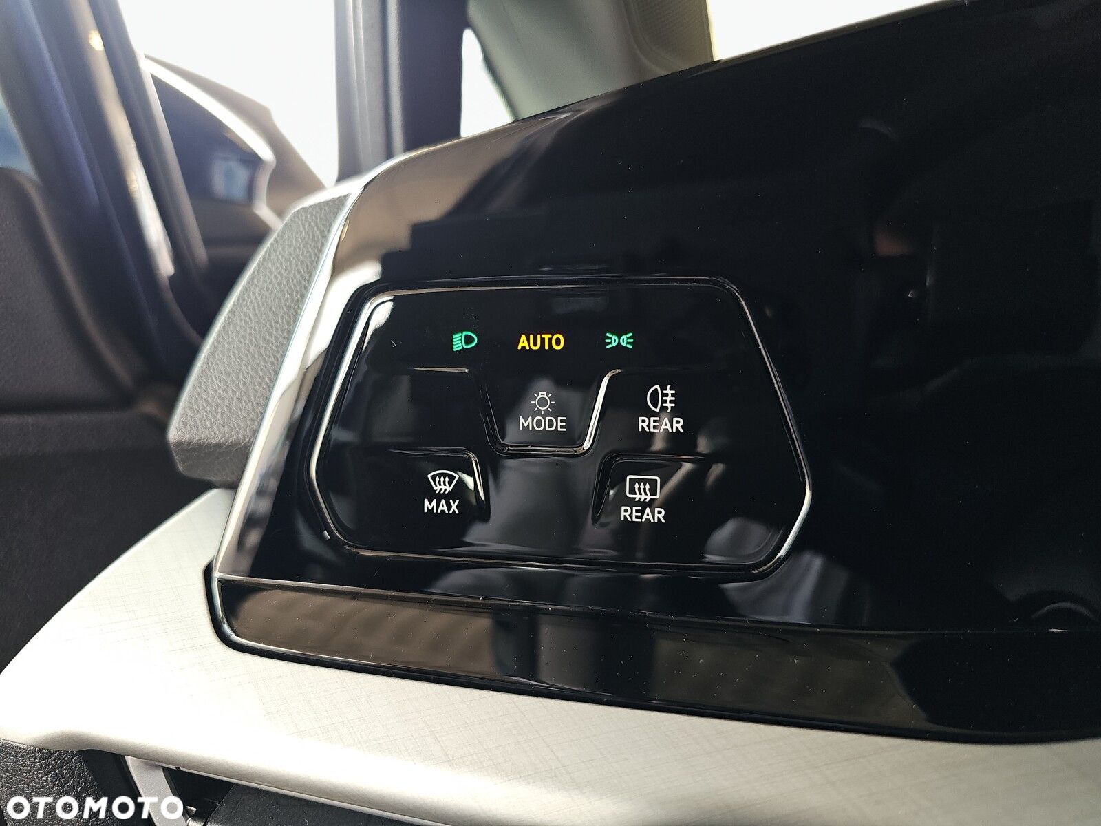 Volkswagen Golf VIII 1.5 TSI EVO Life - 16