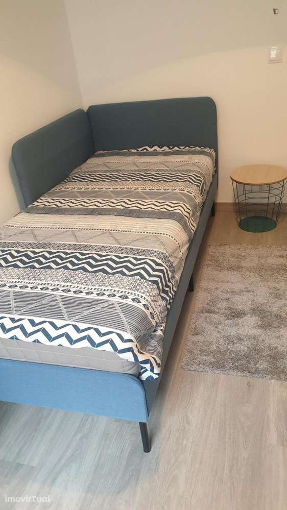 Quarto - localizado em Lisbon - Grande imagem: 3/12