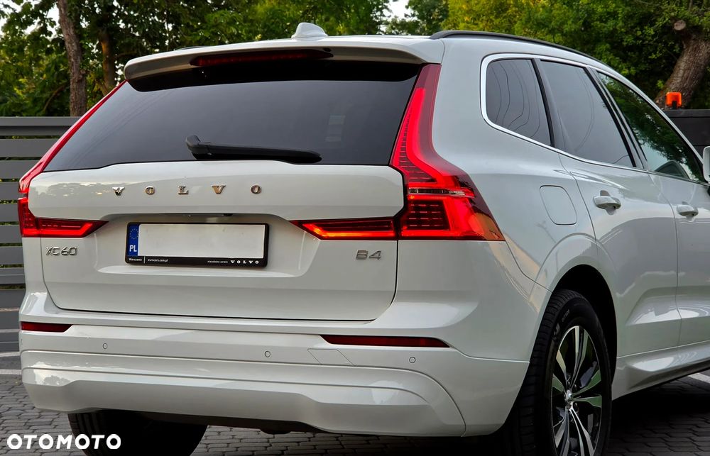 Volvo XC 60 B4 B Momentum Pro - 9
