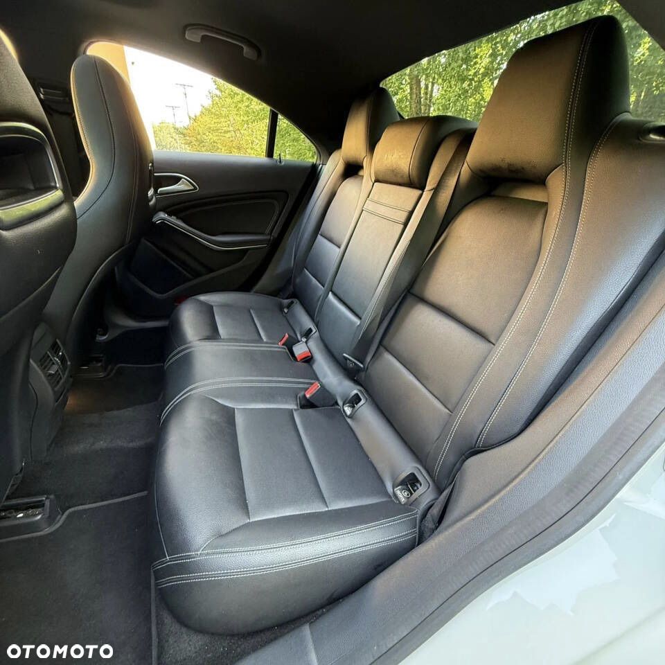 Mercedes-Benz CLA 250 4-Matic AMG Line - 26