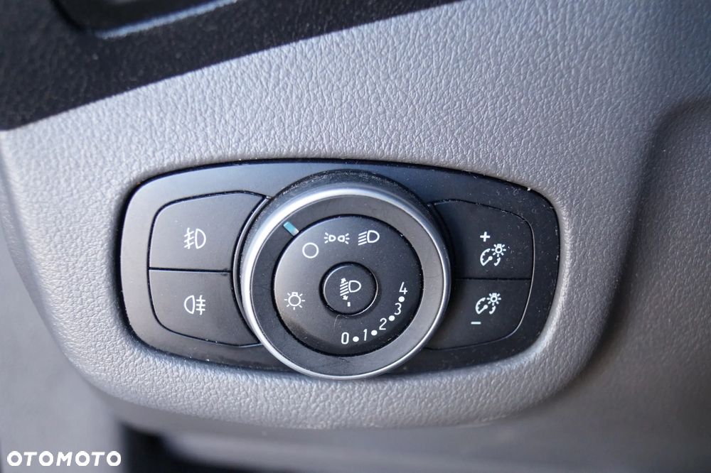 Ford Transit Connect - 17