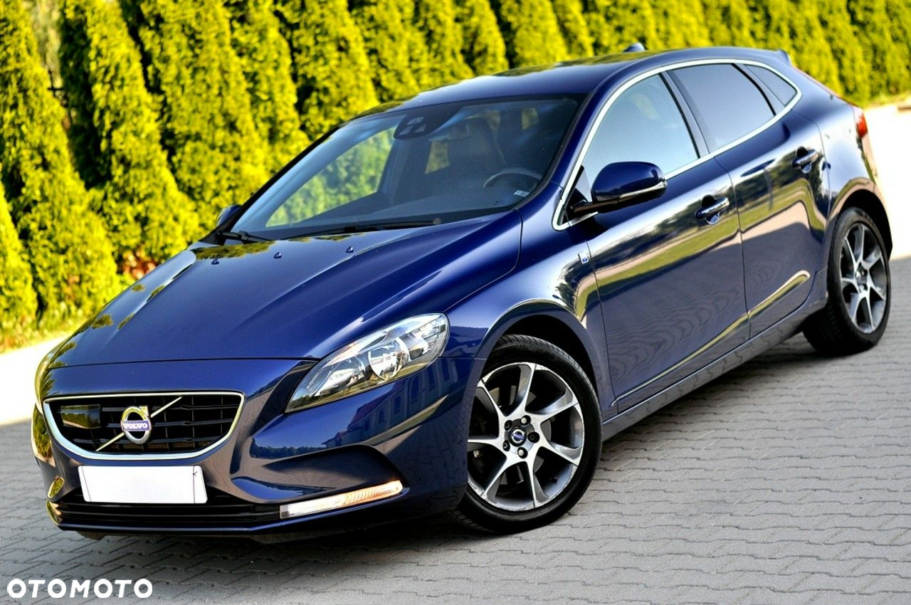 Volvo V40 D4 Drive-E Ocean Race - 3
