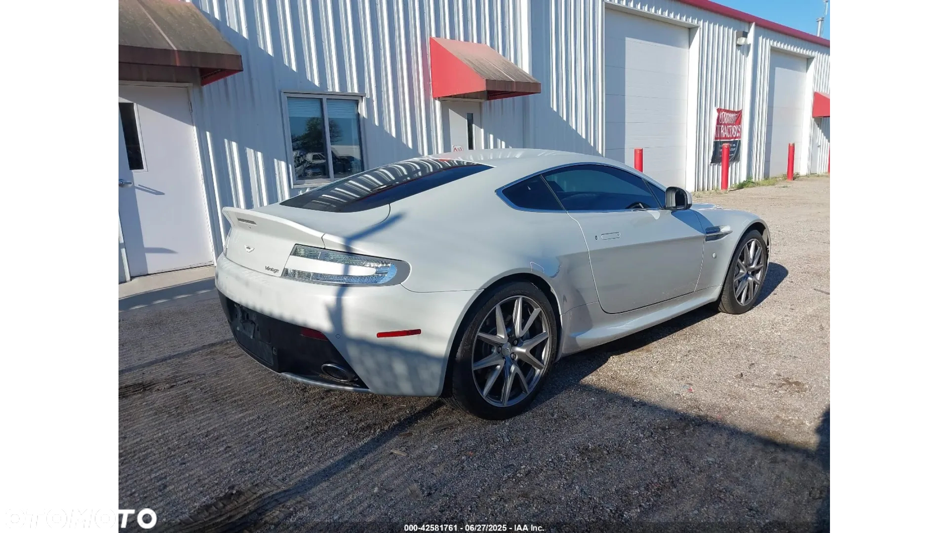 Aston Martin V8 Vantage - 6