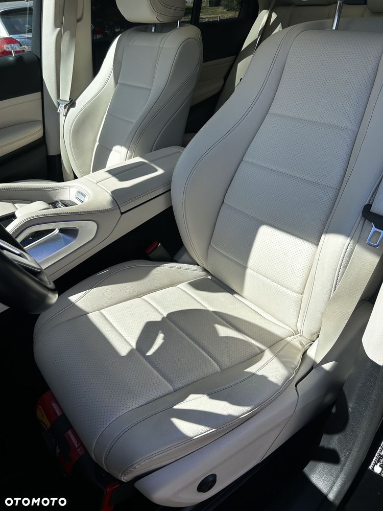 Mercedes-Benz GLE 300 d 4-Matic - 12
