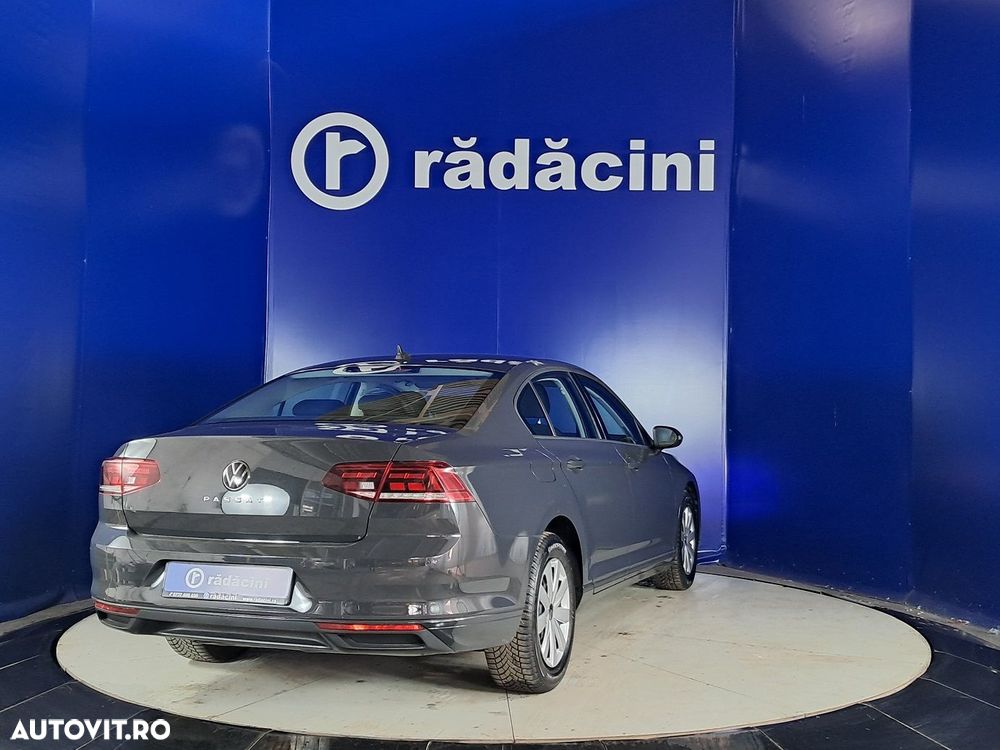 Volkswagen Passat - 7