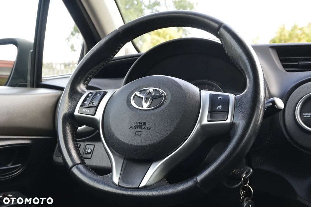 Toyota Yaris 1.0 Premium - 22