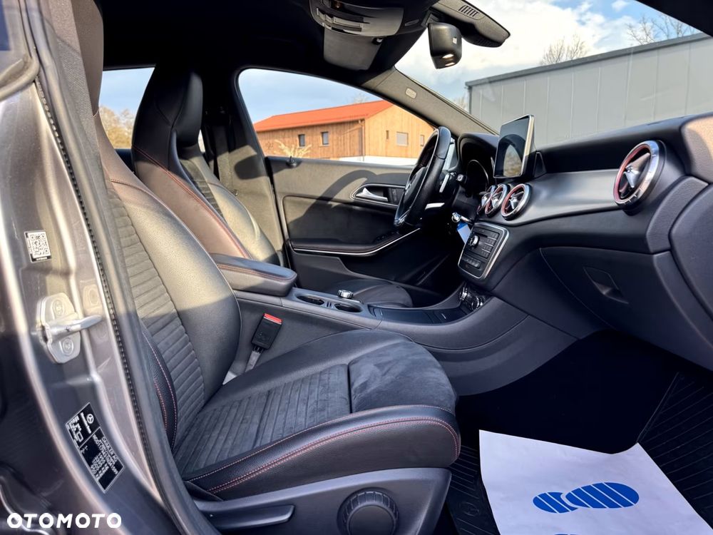 Mercedes-Benz CLA 200 7G-DCT AMG Line - 9