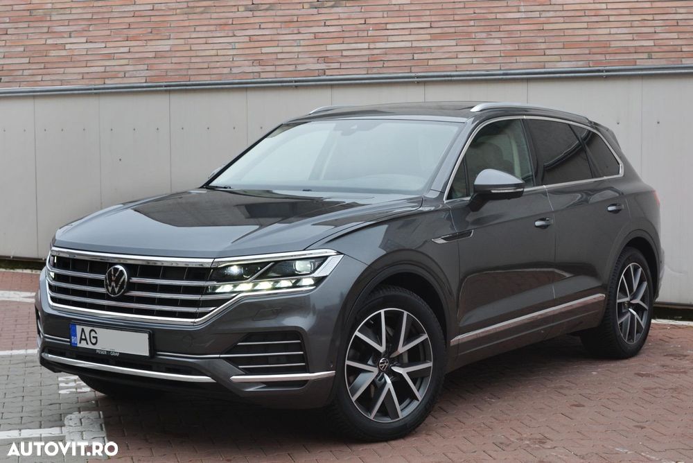 Volkswagen Touareg - 1