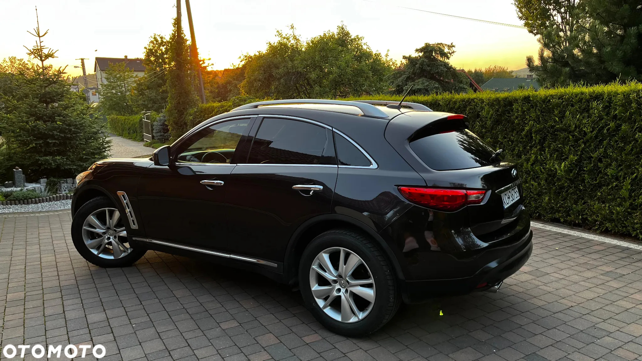 Infiniti FX - 3