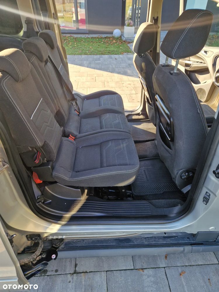 Ford Tourneo Connect Grand - 10