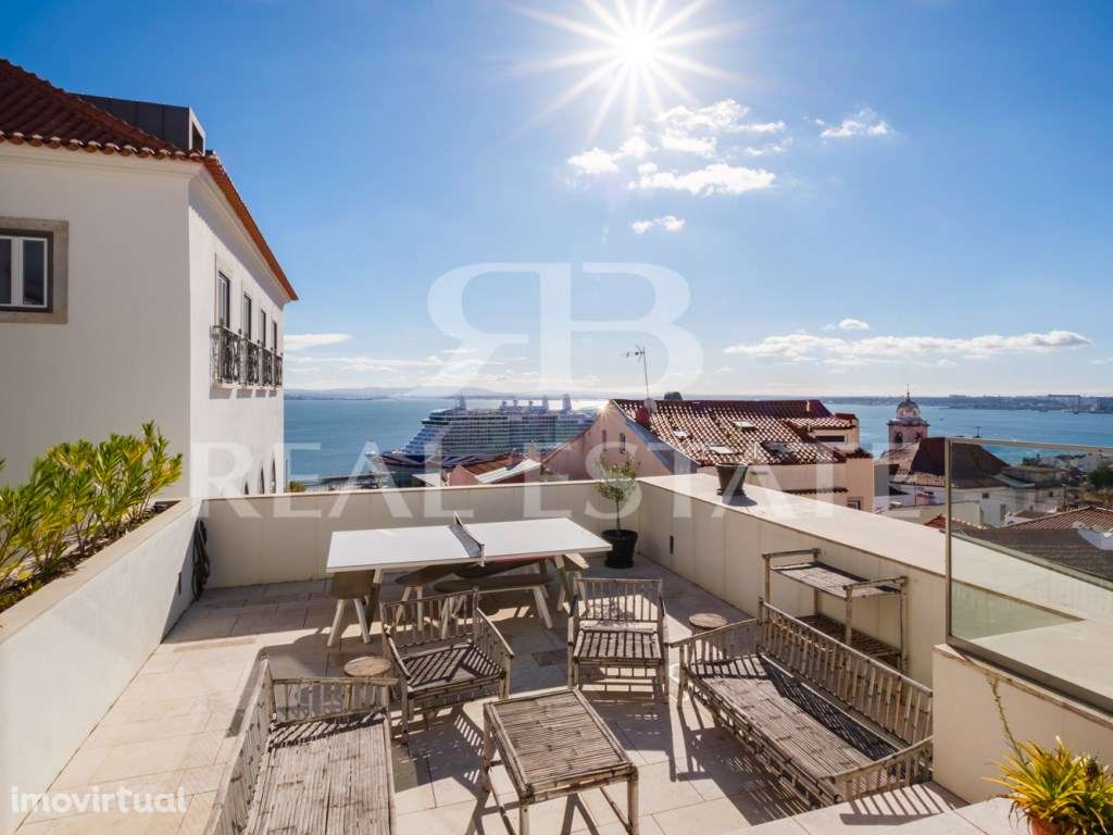 T3 duplex com VISTA + TERRAÇOS + PISCINA + GARAGEM em São Vicente -... - Grande imagem: 3/38