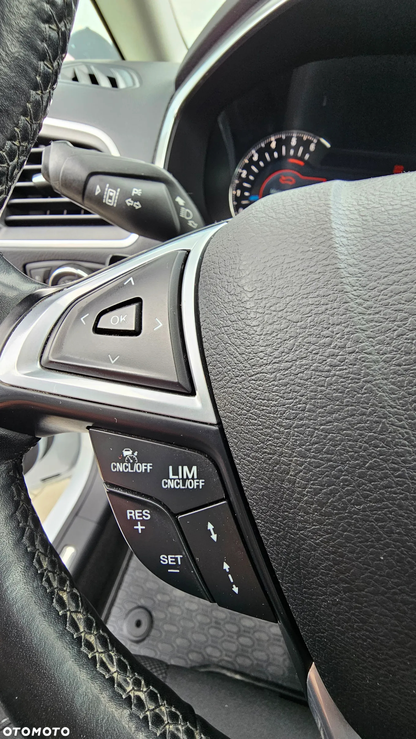 Ford S-Max - 19