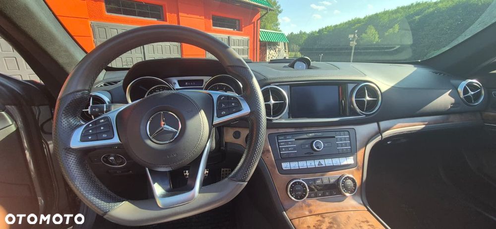 Mercedes-Benz SL - 12