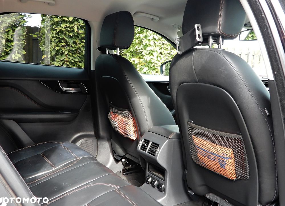 Jaguar F-Pace 2.0 i4D AWD Pure - 20