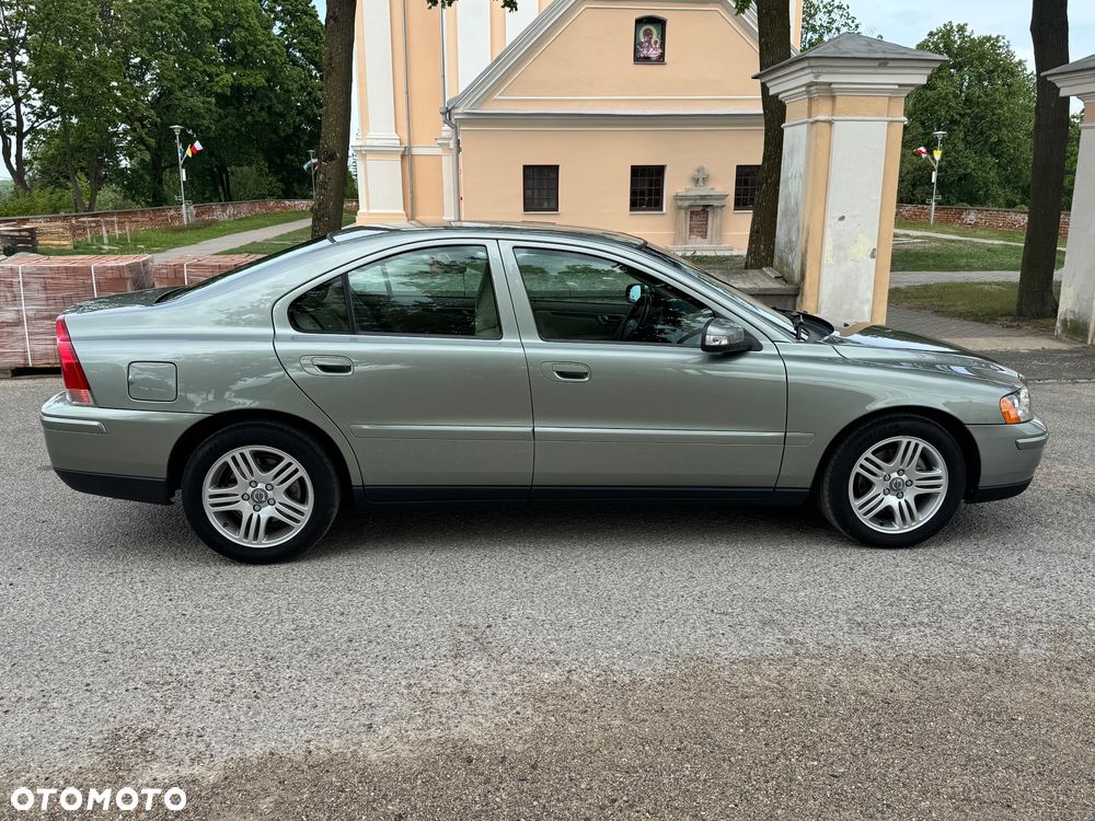 Volvo S60 2.4D Momentum - 9