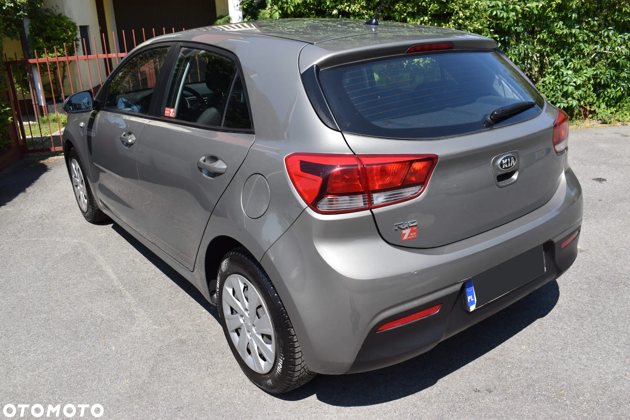 Kia Rio 1.2 L - 35