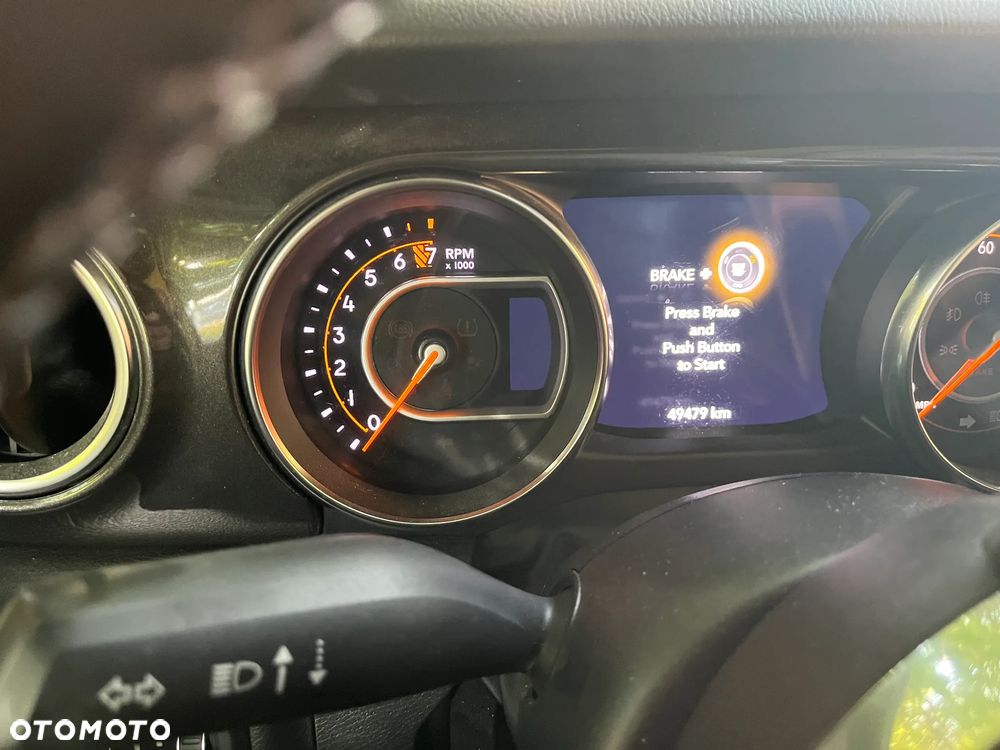 Jeep Wrangler - 12