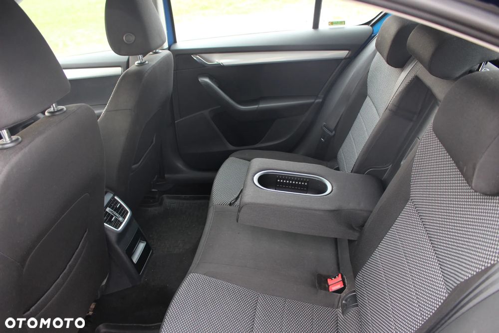 Skoda Octavia 1.4 TSI Edition - 16